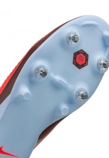 Футбольные бутсы