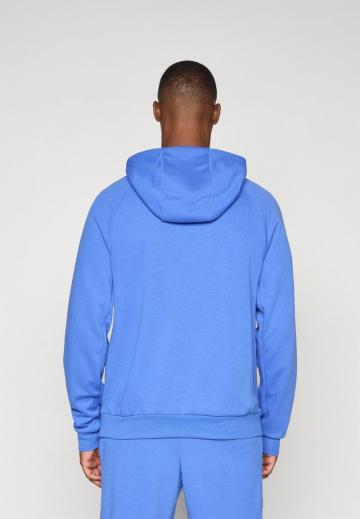 Спортивная кофта