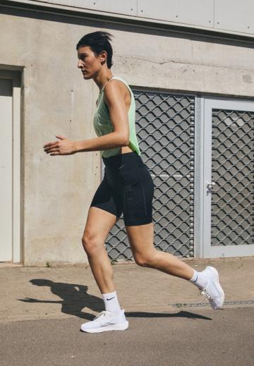 Беговые кроссовки