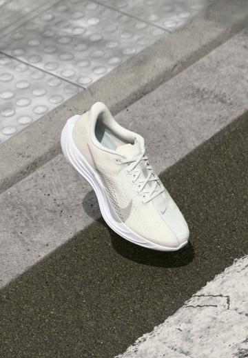 Беговые кроссовки