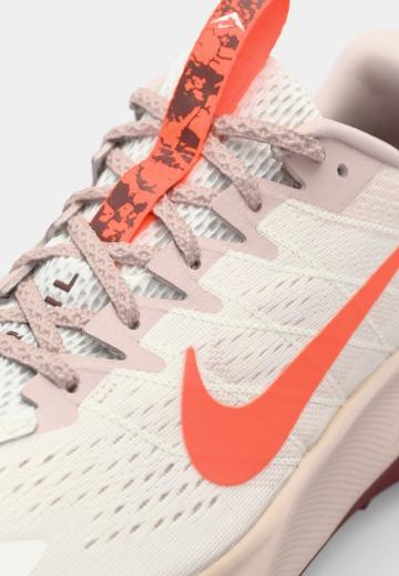 Беговые кроссовки