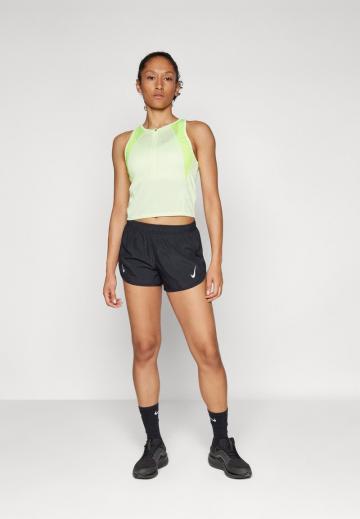 Спортивный топ