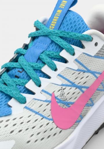 Беговые кроссовки