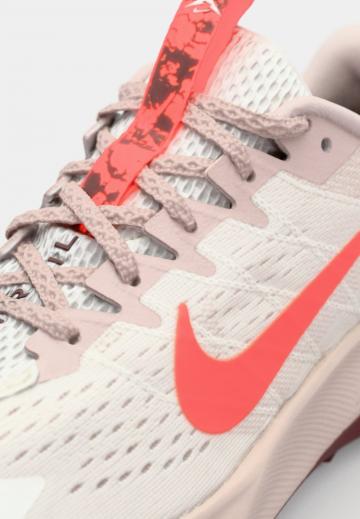 Беговые кроссовки