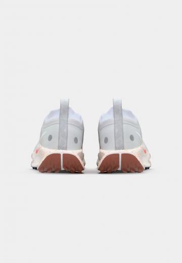 Беговые кроссовки