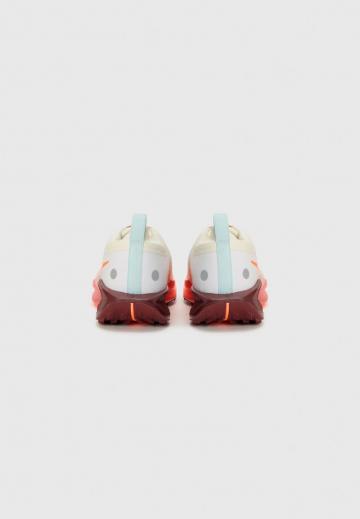 Беговые кроссовки