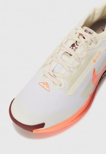 Беговые кроссовки