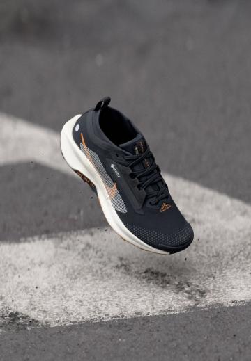 Беговые кроссовки