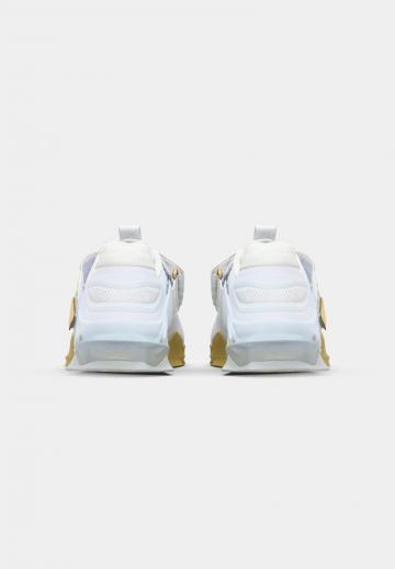 Тренировочные кроссовки