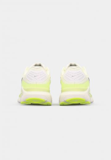 Беговые кроссовки