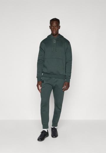 Спортивная кофта