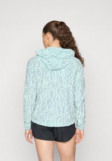 Спортивная куртка