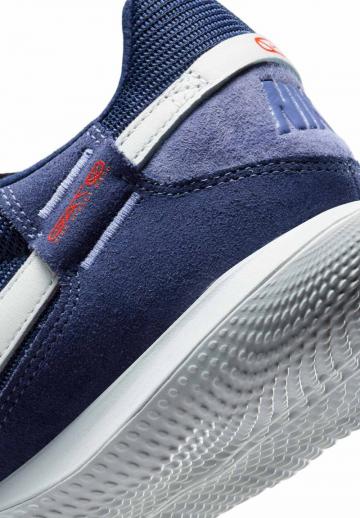 Тренировочные кроссовки