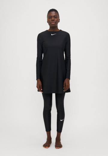 Слитный купальник