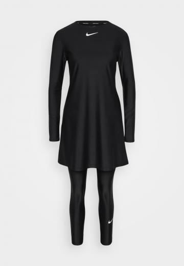 Слитный купальник