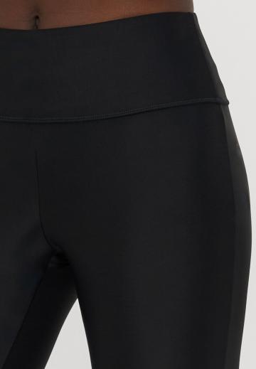 Слитный купальник