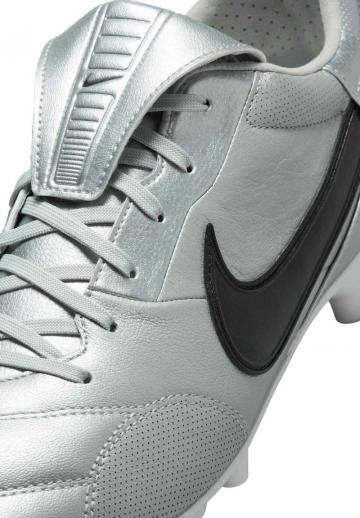 Футбольные бутсы