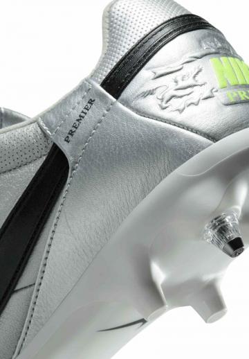 Футбольные бутсы