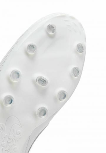 Футбольные бутсы