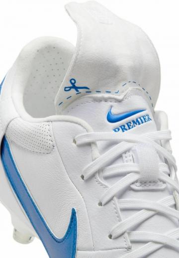 Футбольные бутсы