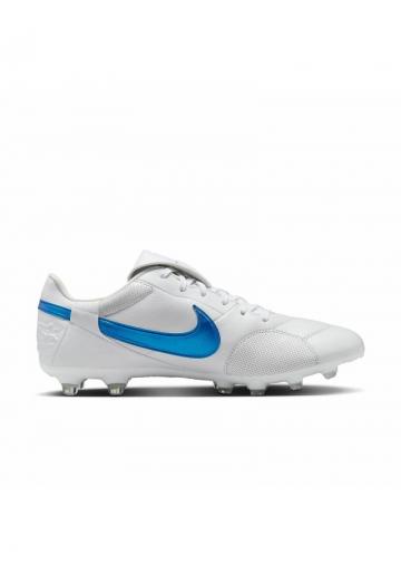 Футбольные бутсы