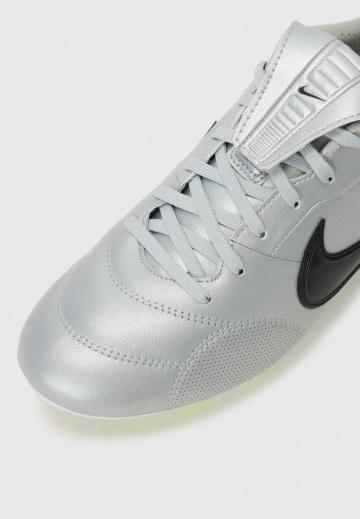 Футбольные бутсы