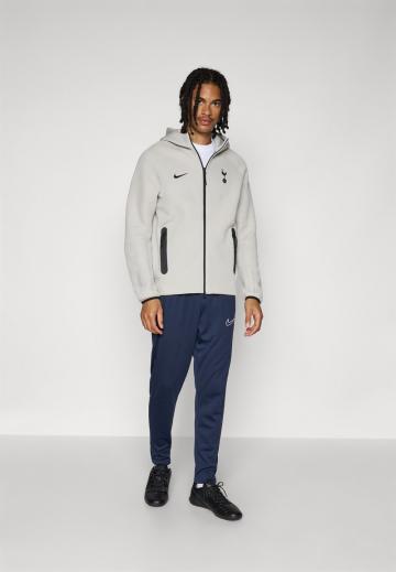 Спортивная кофта