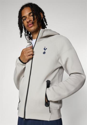 Спортивная кофта