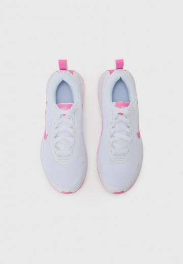 Тренировочные кроссовки