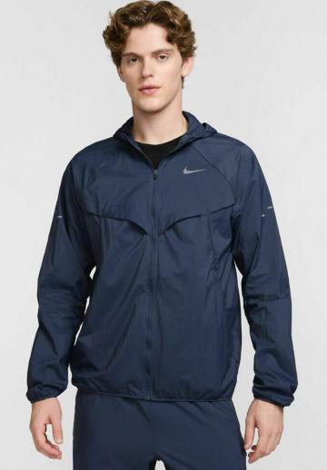 Спортивная куртка