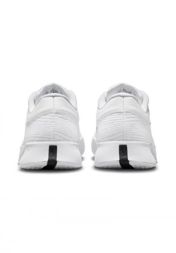 Теннисные кроссовки