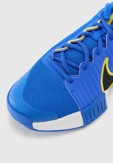 Теннисные кроссовки