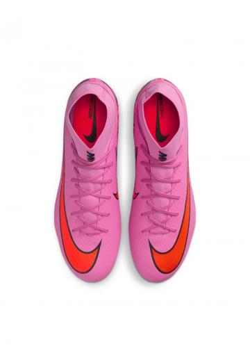 Футбольные бутсы