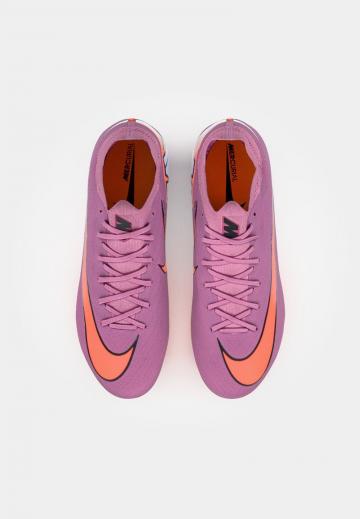 Футбольные бутсы