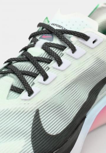 Беговые кроссовки