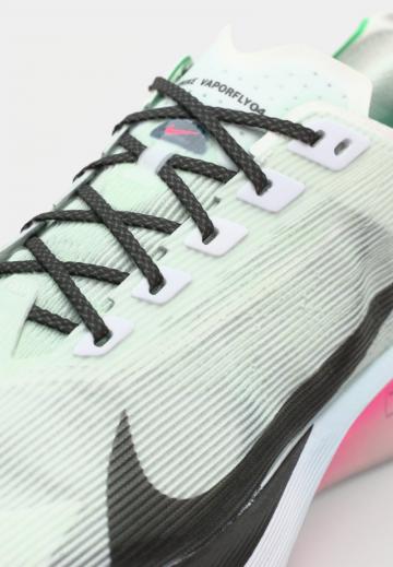 Беговые кроссовки