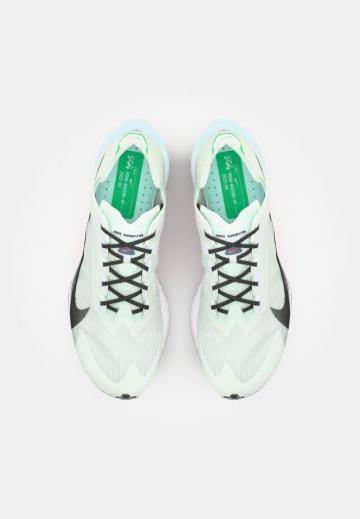 Беговые кроссовки