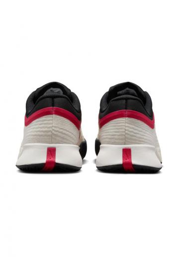 Теннисные кроссовки