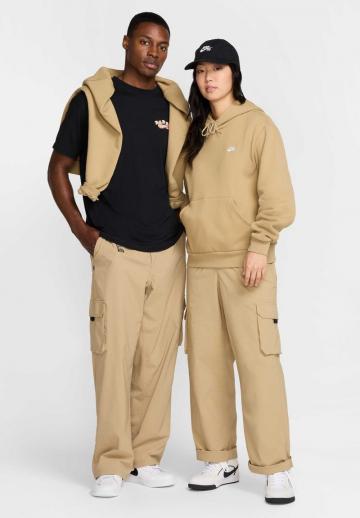 Брюки с накладными карманами