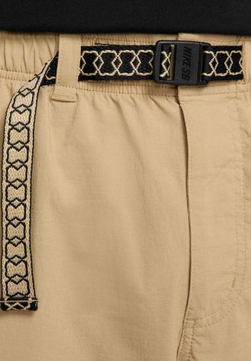 Брюки с накладными карманами