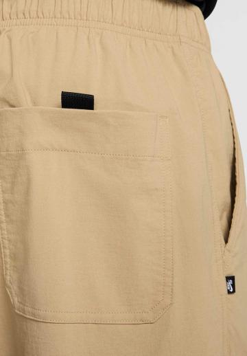 Брюки с накладными карманами