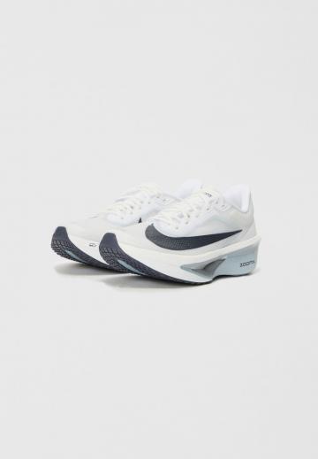 Беговые кроссовки