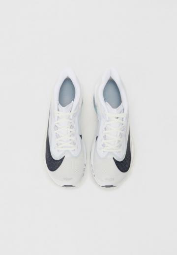 Беговые кроссовки