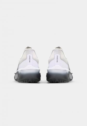 Беговые кроссовки