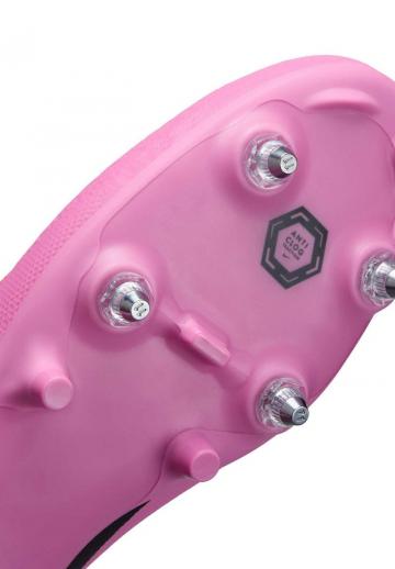 Футбольные бутсы