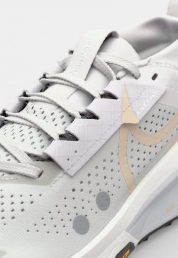 Беговые кроссовки