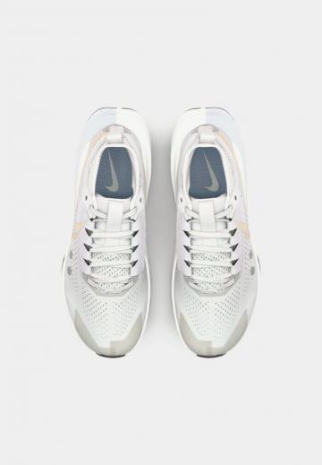 Беговые кроссовки