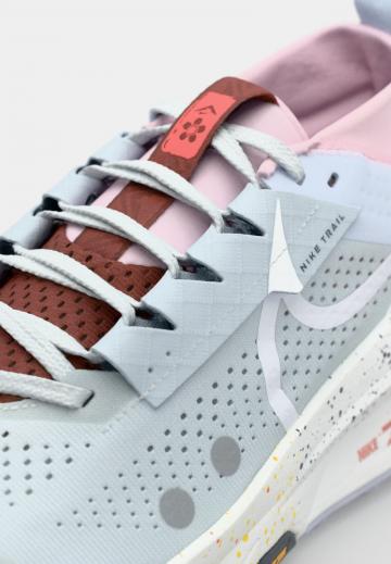 Беговые кроссовки