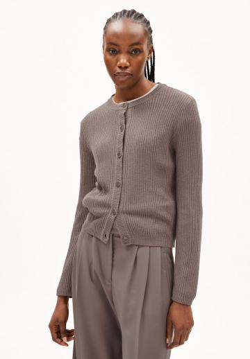 Вязаная кофта