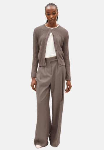 Вязаная кофта